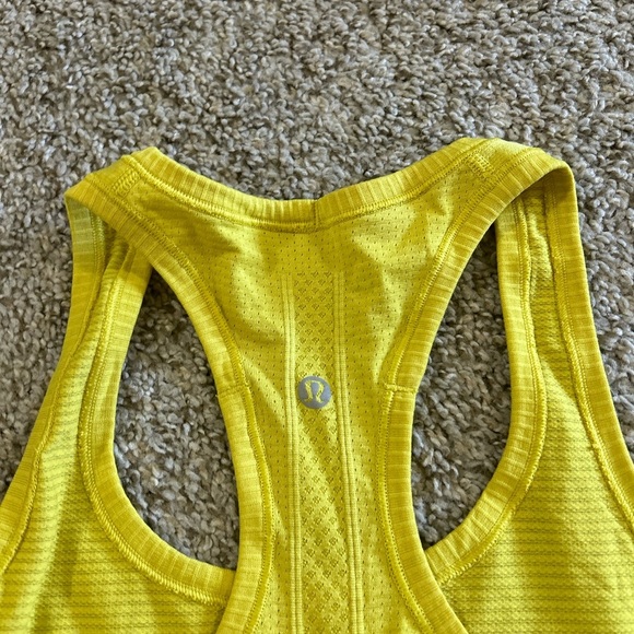 Lululemon Swiftly Tech Racerback Tank Top Women's Yellow Size 6 Mesh Run Gym - Picture 5 of 6